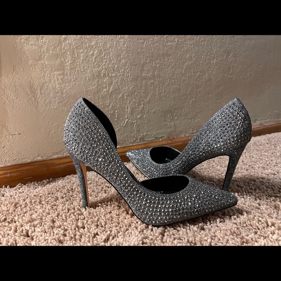 Steve Madden Silver Jeweled Pumps 7 - Picture 2 of 4